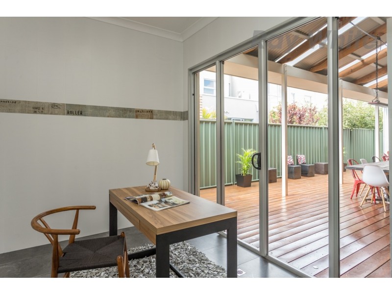 10 Gomera Street, Mawson Lakes SA 5095