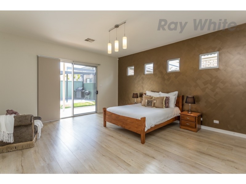 10 Gomera Street, Mawson Lakes SA 5095