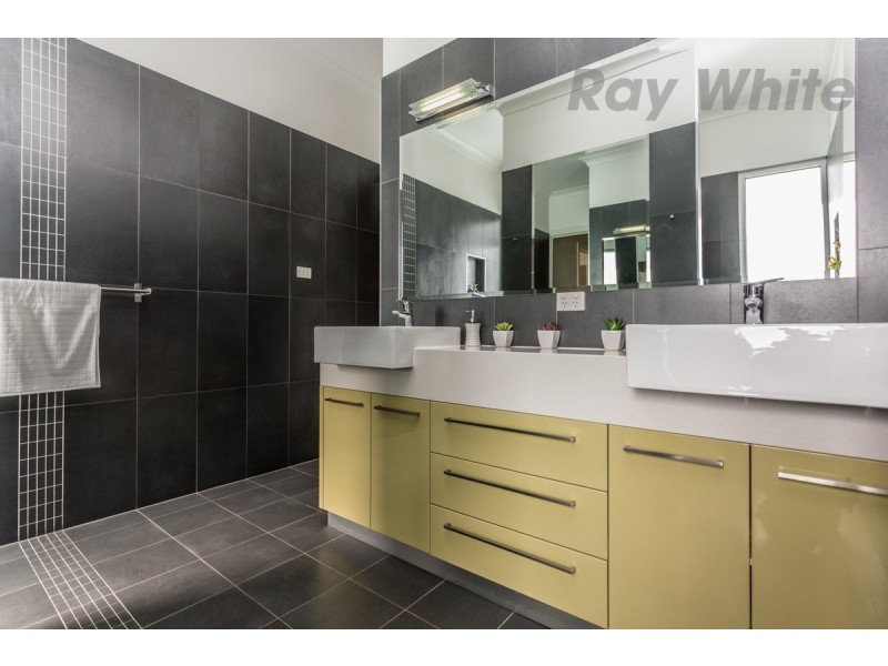 10 Gomera Street, Mawson Lakes SA 5095