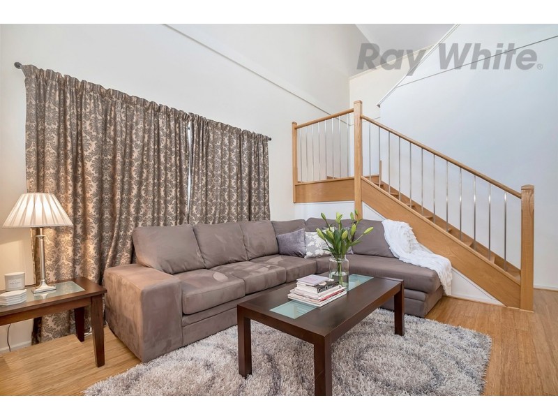 73 Hindmarsh Cct, Mawson Lakes SA 5095