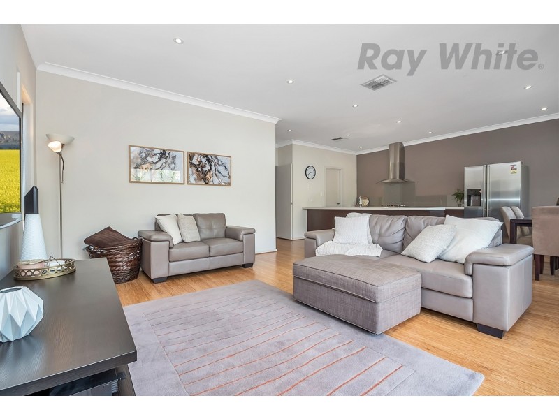 73 Hindmarsh Cct, Mawson Lakes SA 5095