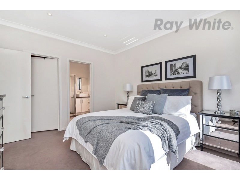 73 Hindmarsh Cct, Mawson Lakes SA 5095
