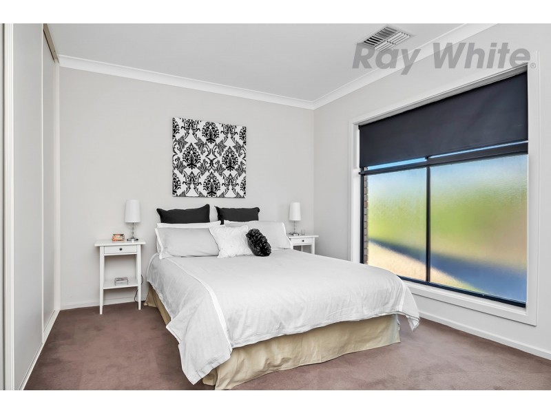 73 Hindmarsh Cct, Mawson Lakes SA 5095