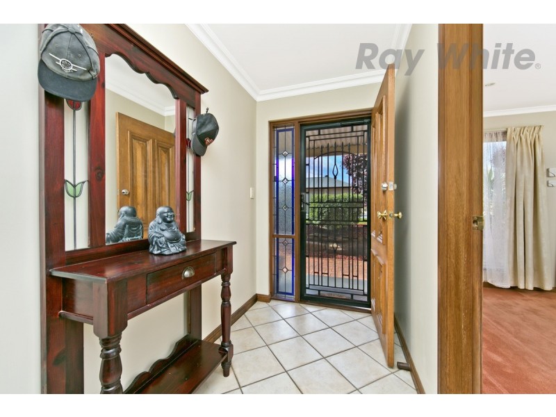 8 Mullen Court, Evanston Park SA 5116