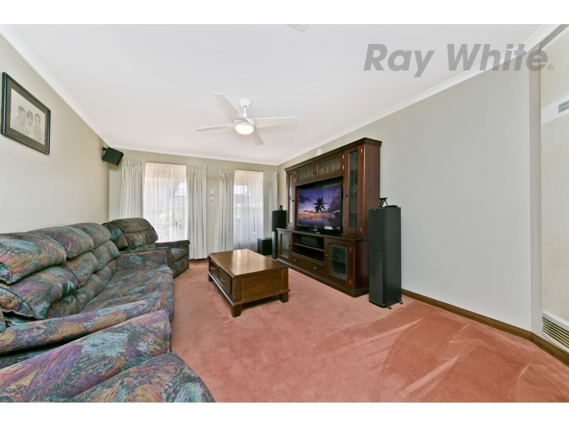 8 Mullen Court, Evanston Park SA 5116