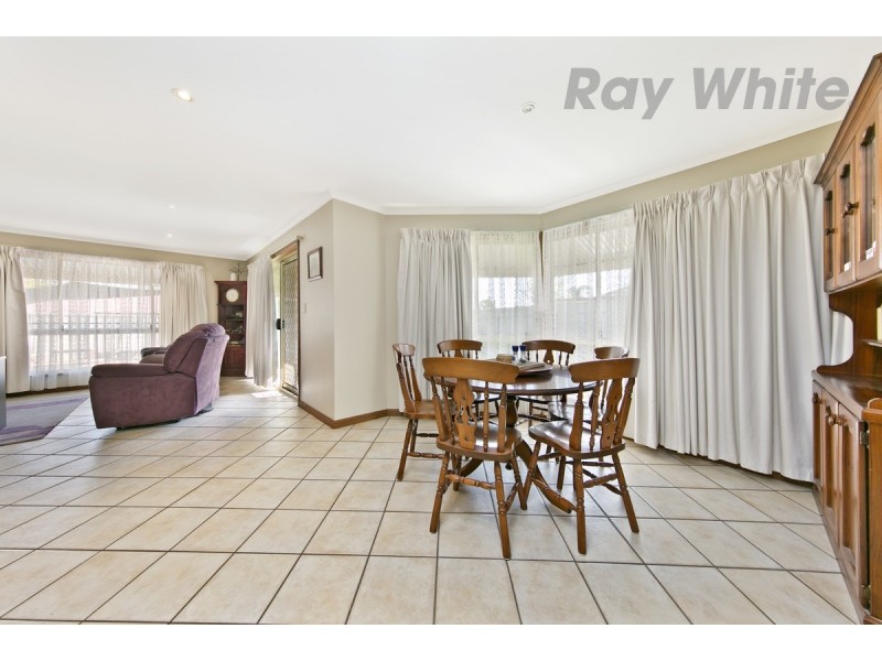 8 Mullen Court, Evanston Park SA 5116