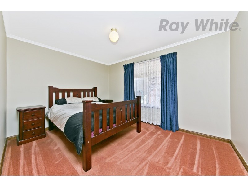 8 Mullen Court, Evanston Park SA 5116