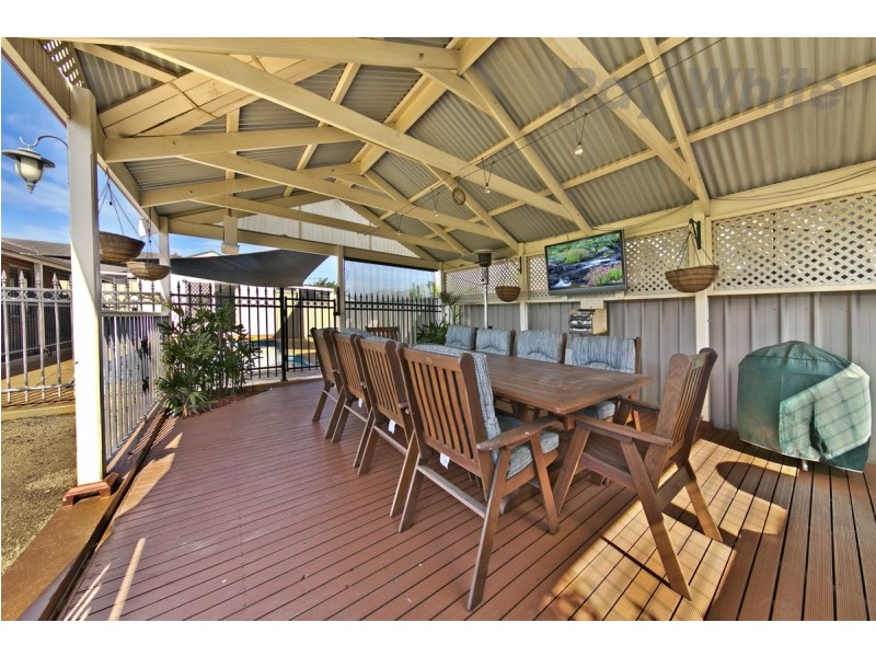 8 Mullen Court, Evanston Park SA 5116