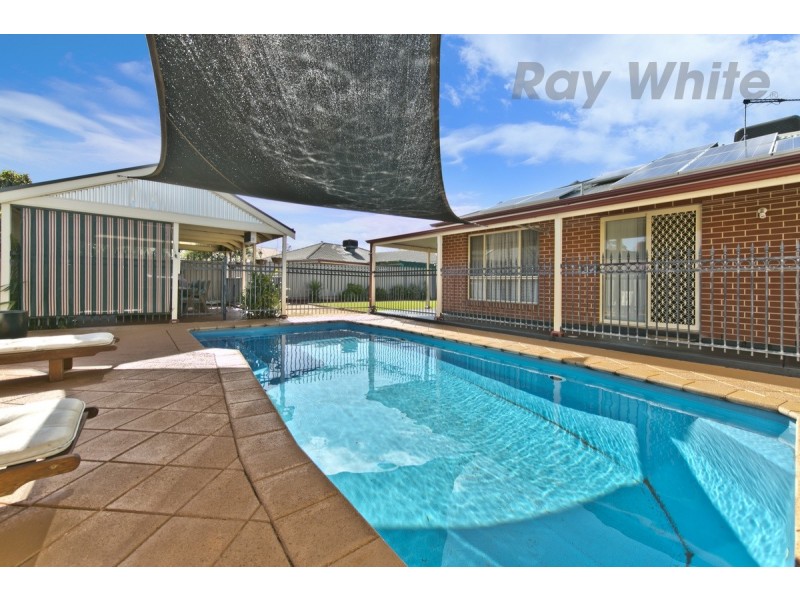 8 Mullen Court, Evanston Park SA 5116