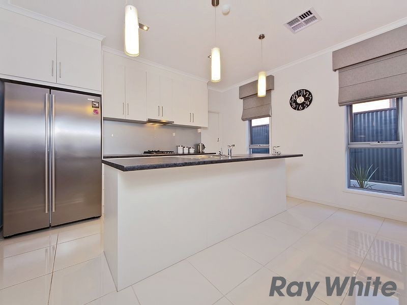 15 Swinden Cres, Blakeview SA 5114