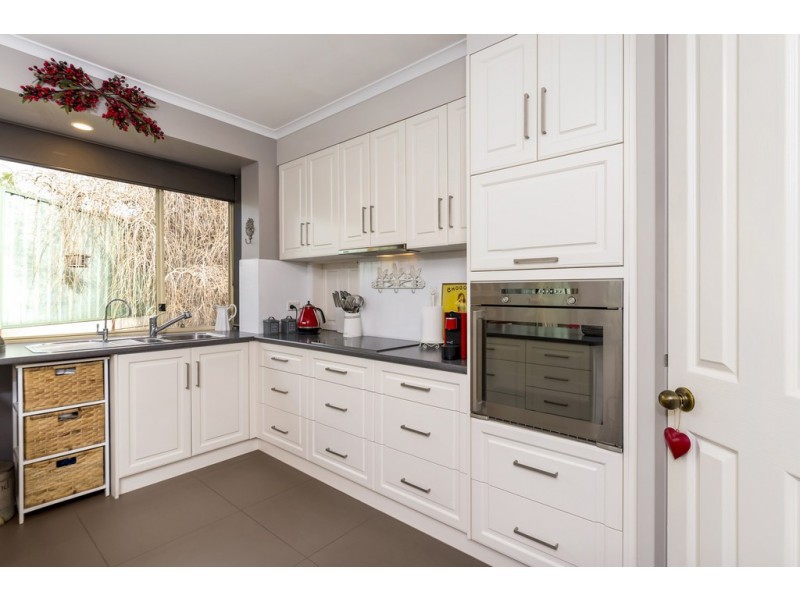 6 Charles Fry Court, Williamstown SA 5351
