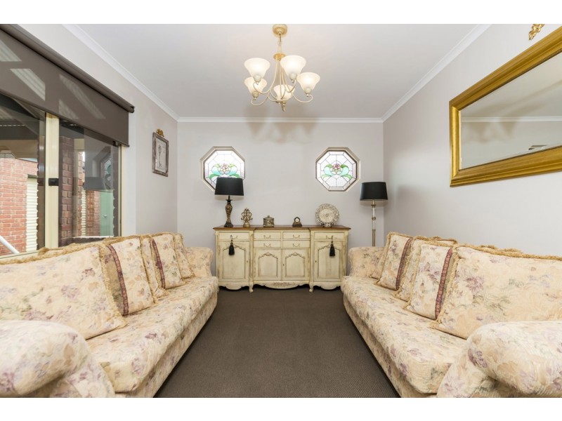6 Charles Fry Court, Williamstown SA 5351