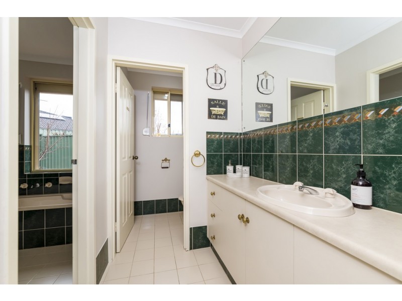 6 Charles Fry Court, Williamstown SA 5351