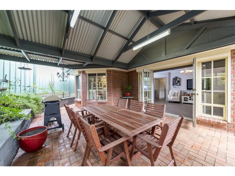 6 Charles Fry Court, Williamstown SA 5351