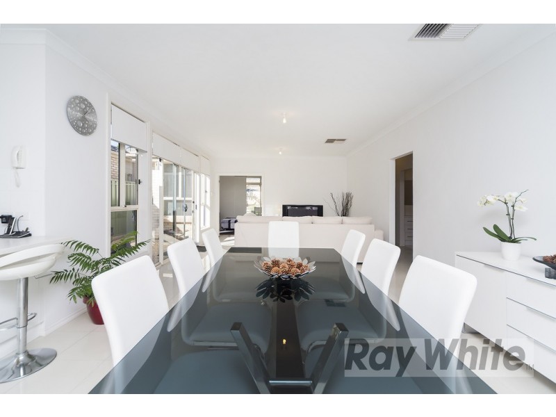 63 Hindmarsh Cct, Mawson Lakes SA 5095