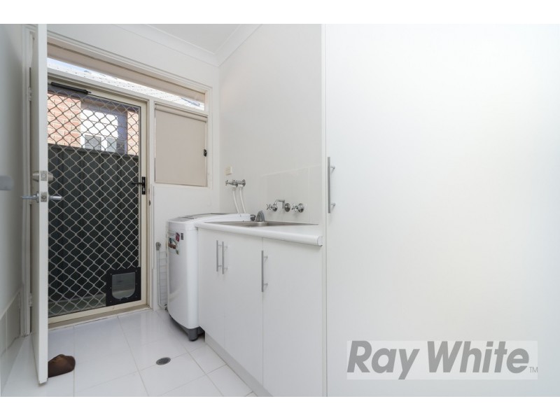 63 Hindmarsh Cct, Mawson Lakes SA 5095