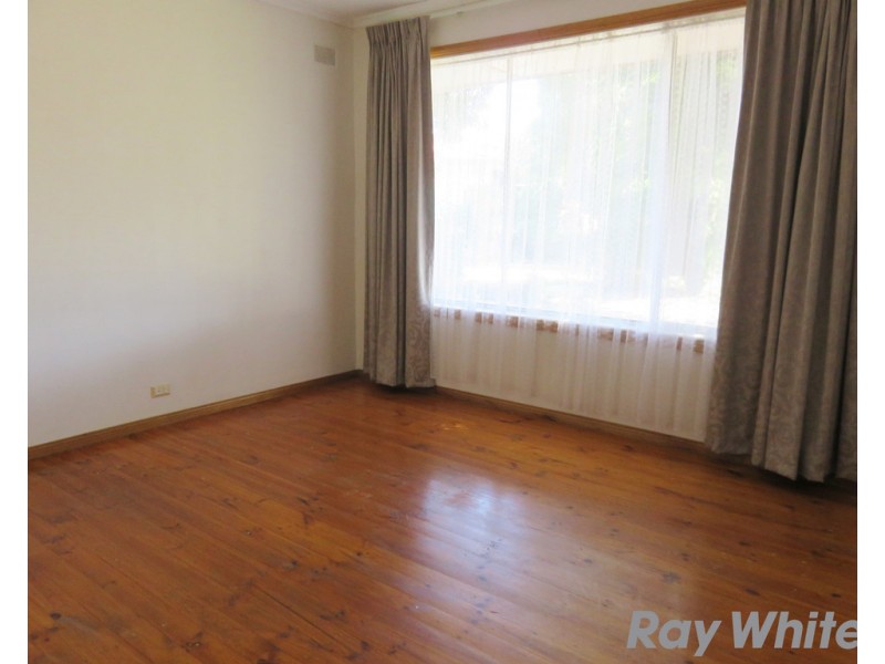 2 Milne Court, Evanston Park SA 5116