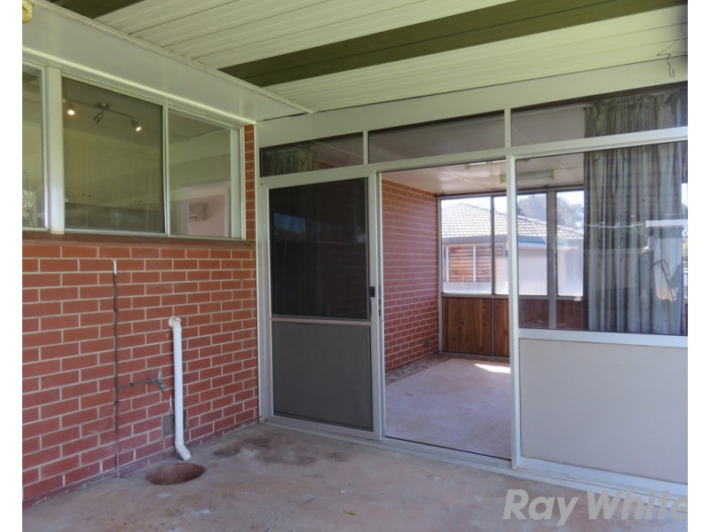 2 Milne Court, Evanston Park SA 5116