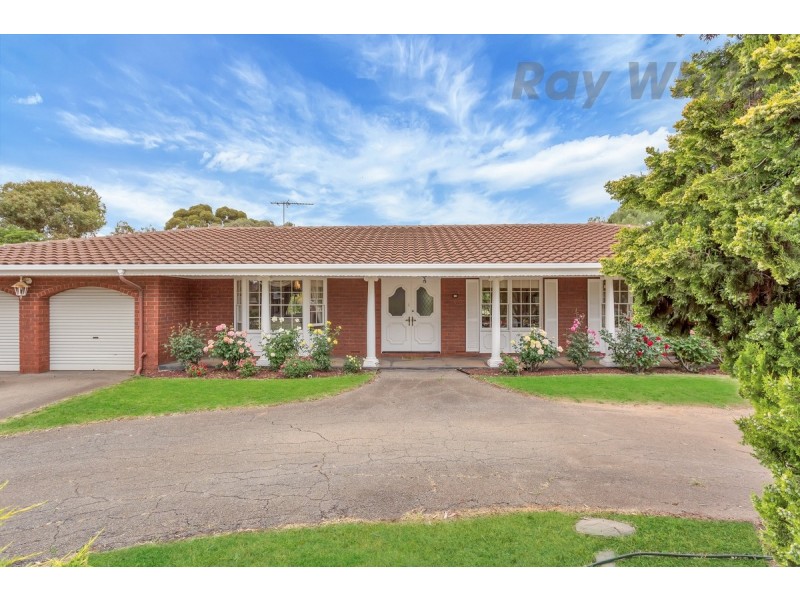 8 Cockshell Drive, Gawler East SA 5118