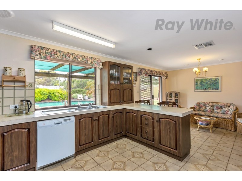 8 Cockshell Drive, Gawler East SA 5118