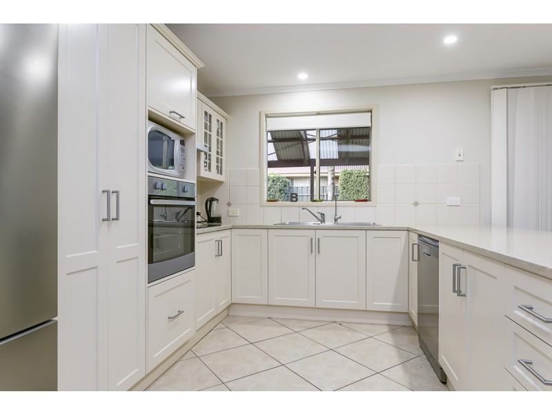 39 Whinnen Street, Evanston Park SA 5116