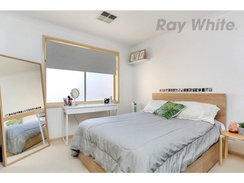 6 Oriole Walk, Mawson Lakes SA 5095