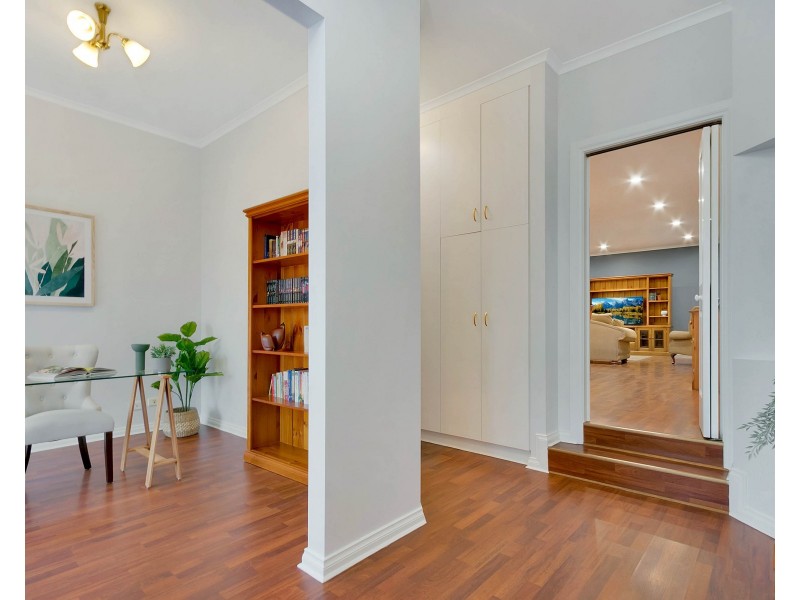 12 Selway Place, Evanston Park SA 5116