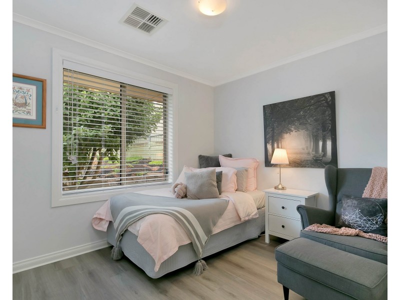 12 Selway Place, Evanston Park SA 5116