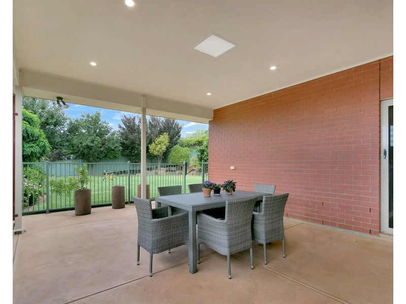 12 Selway Place, Evanston Park SA 5116