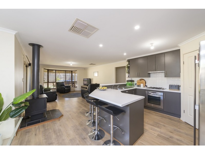 39 Mitchell Drive, Evanston Park SA 5116