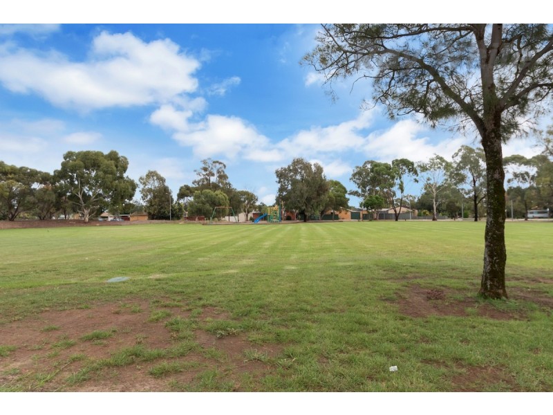 4 Winulta Court, Munno Para SA 5115