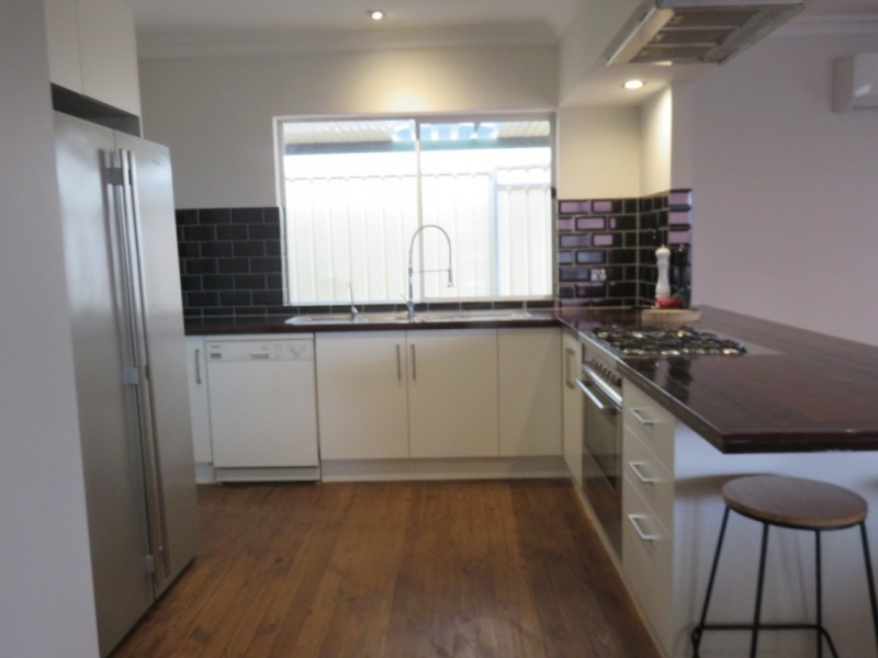 32 Billabong Street, Para Hills SA 5096