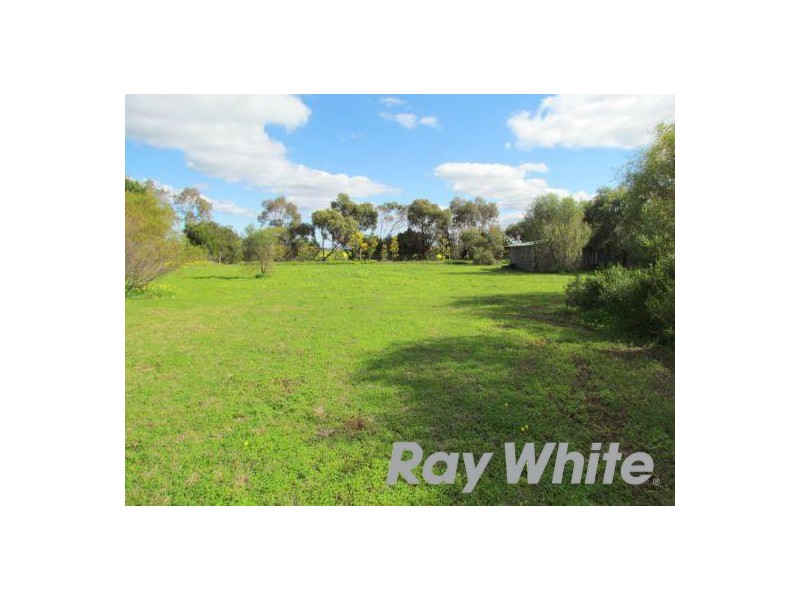 15 Bethesda Rd, Lewiston SA 5501