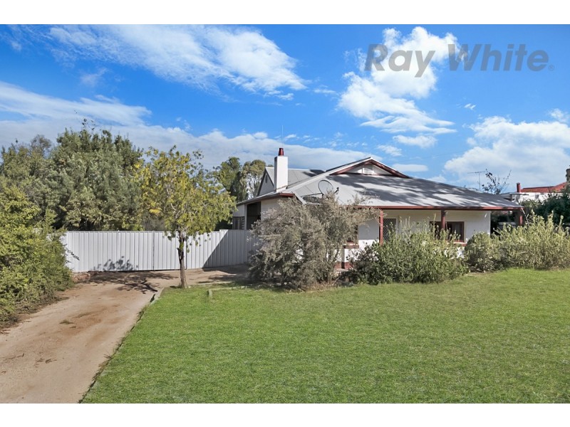 8 Makin Street, Hamley Bridge SA 5401