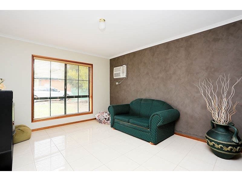 3/9a Barker Street, Willaston SA 5118