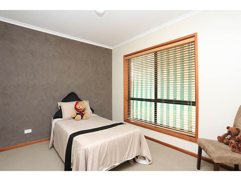 3/9a Barker Street, Willaston SA 5118
