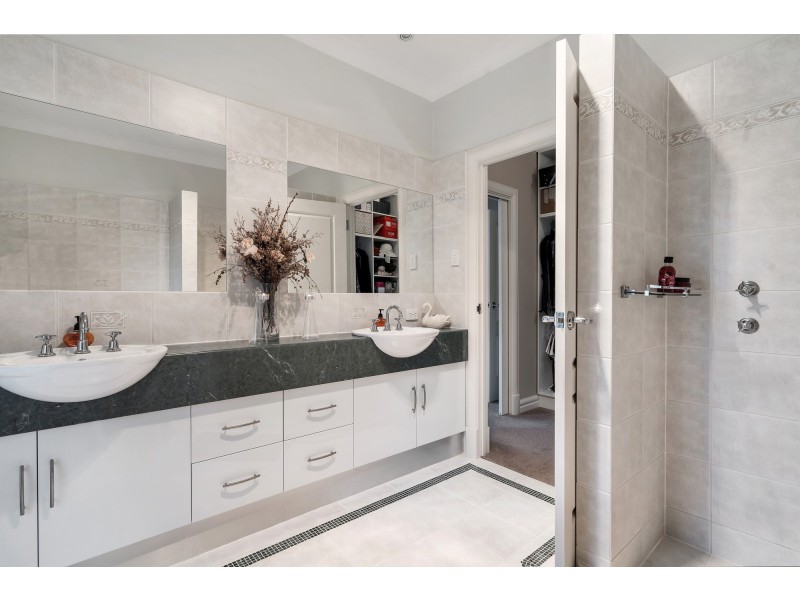 96 Lorke Road, Williamstown SA 5351