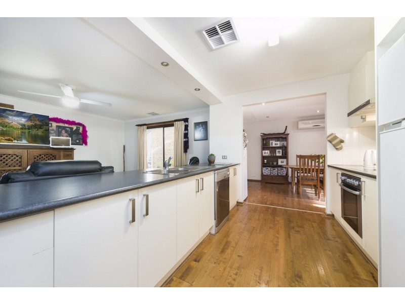 25 Darrell Street, Evanston Park SA 5116