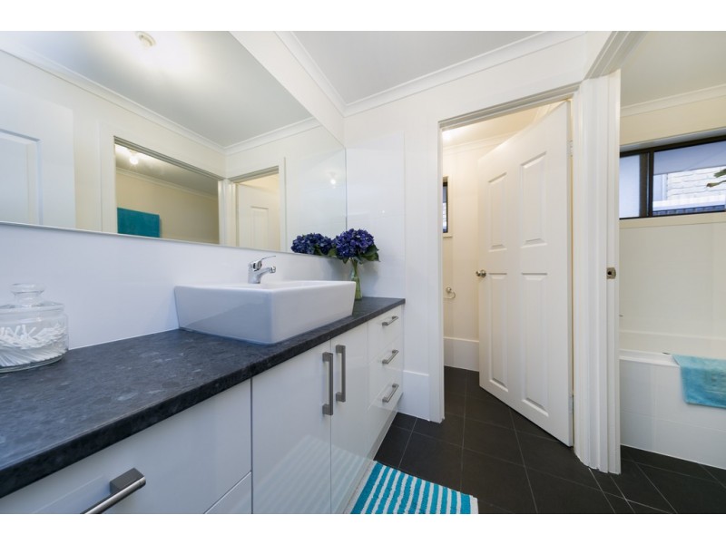 25 Darrell Street, Evanston Park SA 5116