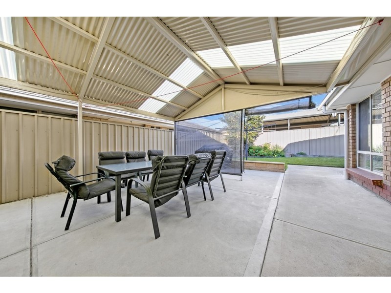 2 Challen Court, Evanston Park SA 5116