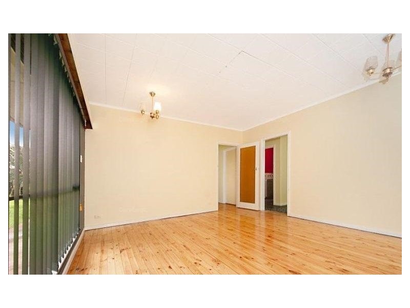 4 Allen Drive, Para Hills SA 5096