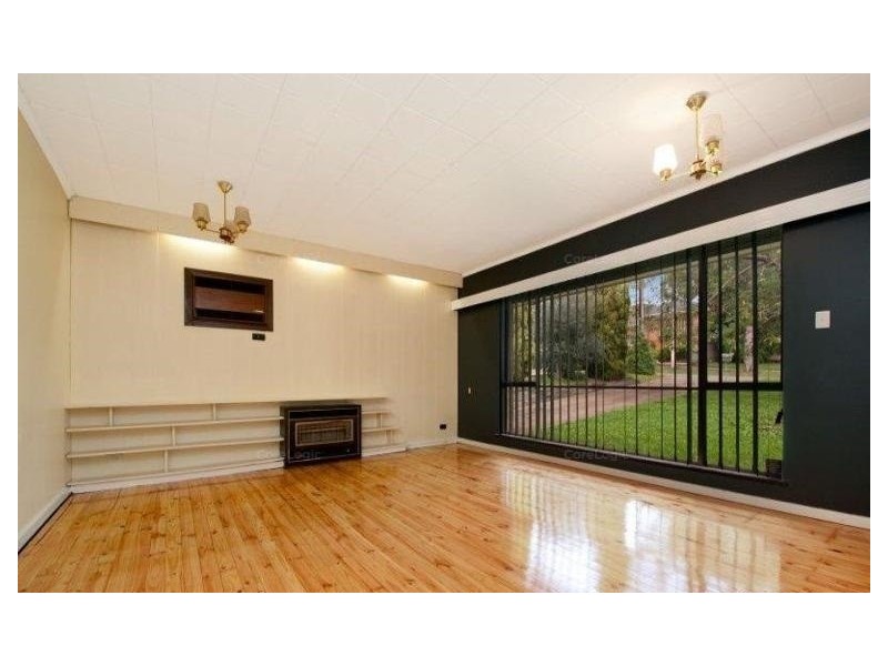 4 Allen Drive, Para Hills SA 5096