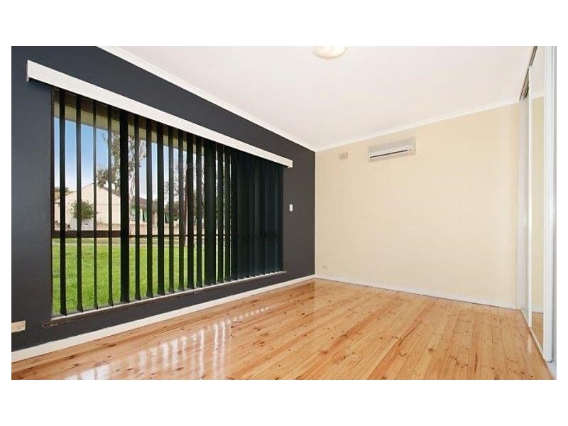 4 Allen Drive, Para Hills SA 5096