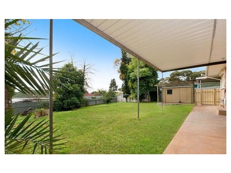 4 Allen Drive, Para Hills SA 5096