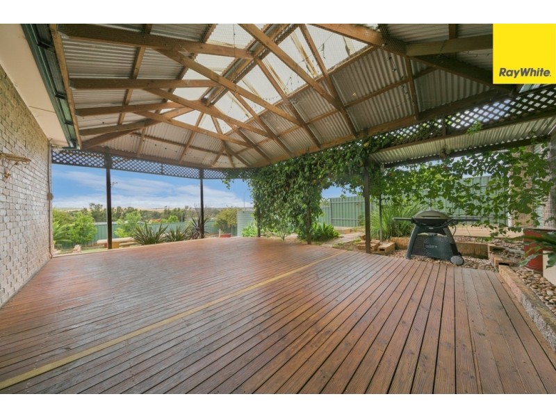 2 Osprey Parade, Hewett SA 5118