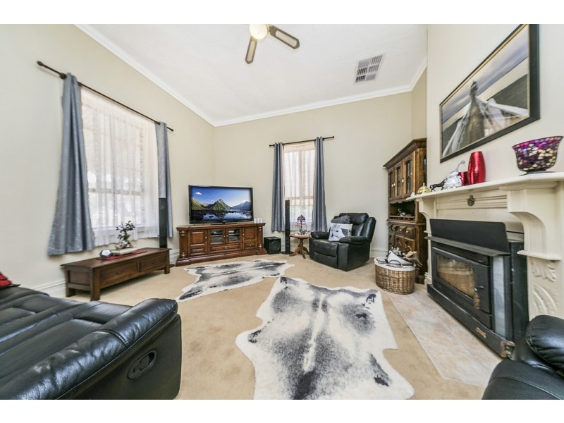 17 Pinkerton Road, Hamley Bridge SA 5401