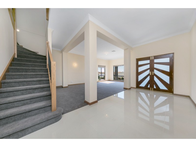 11 Falcon Drive, Hewett SA 5118