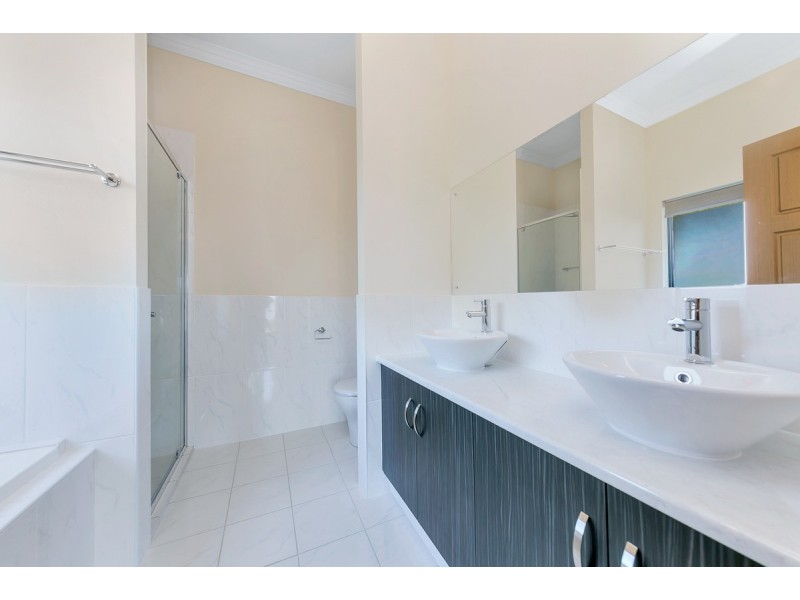 11 Falcon Drive, Hewett SA 5118