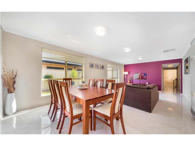 27 McGonigal Drive, Willaston SA 5118