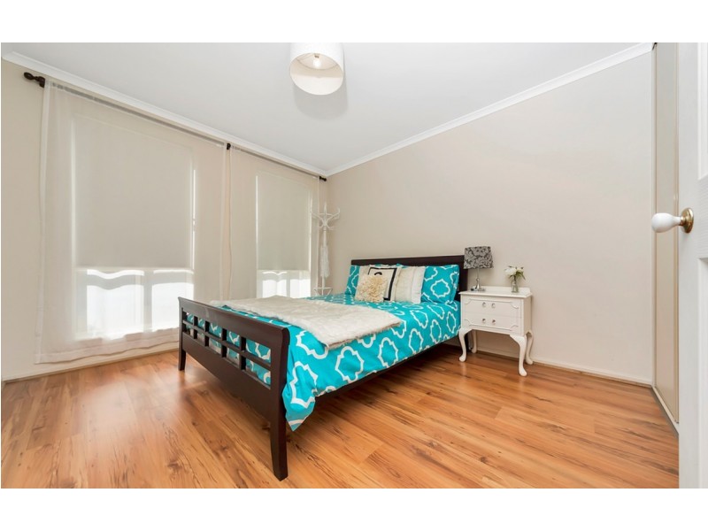 27 McGonigal Drive, Willaston SA 5118